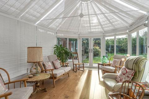 6 Alderhithe Grove, Little Aston, Sutton Coldfield, B74 3BN