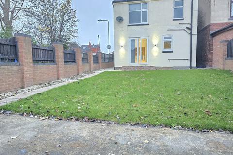 3 bedroom detached house to rent, Bawtry Road, Brinsworth S60