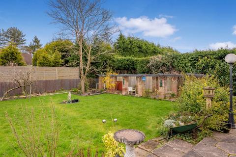 18 Alderhithe Grove, Little Aston, Sutton Coldfield, B74 3BN