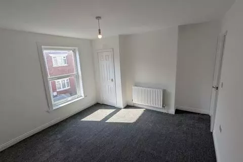 2 bedroom terraced house to rent – pohled 3