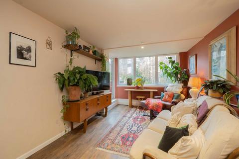 2 bedroom flat for sale, Great Western Road, London W11