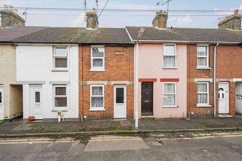 2 bedroom terraced house for sale, Luton Road, Faversham, ME13