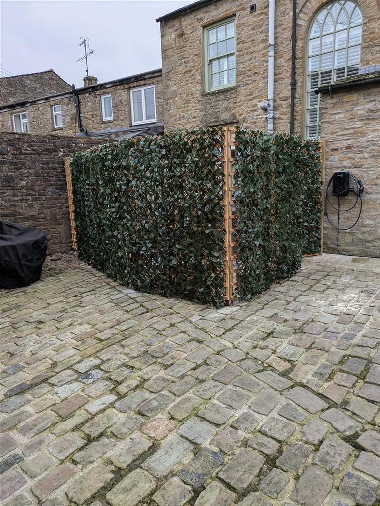 Holme house rear.jpg