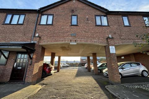 2 bedroom terraced house to rent, Hilton Court, Hearsall Lane, Coventry