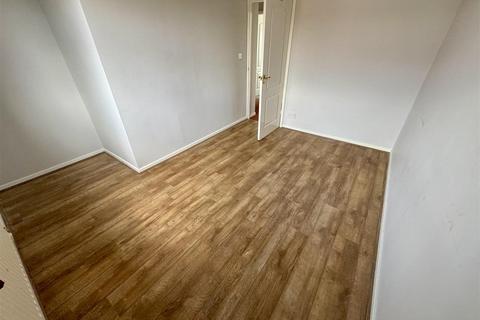 2 bedroom terraced house to rent, Hilton Court, Hearsall Lane, Coventry