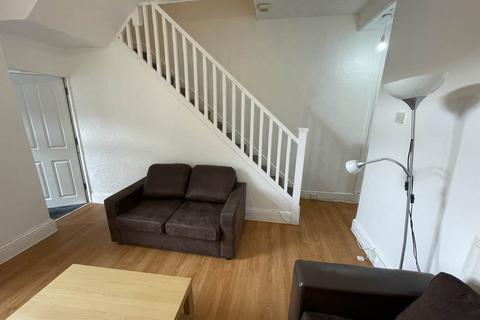 4 bedroom house to rent, Minny Street, Cathays,