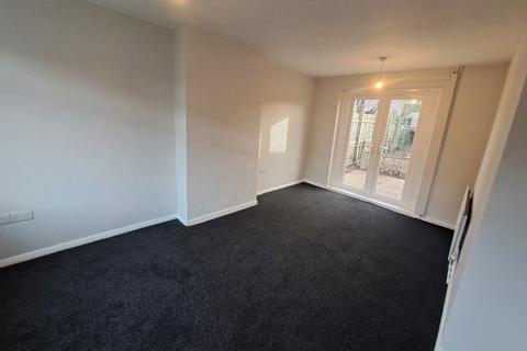 2 bedroom semi-detached house to rent, Nightingale Road, Middlesbrough TS6