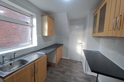 2 bedroom semi-detached house to rent, Nightingale Road, Middlesbrough TS6