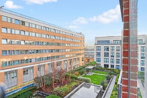 1 bedroom flat to rent, Compass House, Chelsea Creek SW6