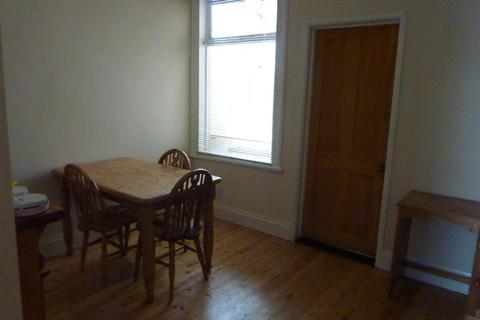 2 bedroom terraced house to rent, Esslemont, Southsea, Portsmouth