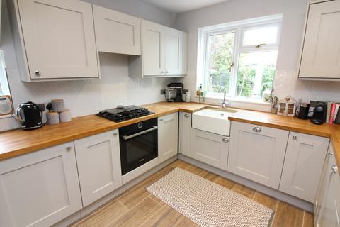 15 Castles Close, Stotfold, Hitchin, SG5 4BZ