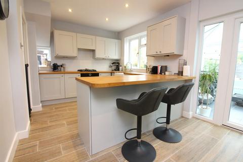 15 Castles Close, Stotfold, Hitchin, SG5 4BZ