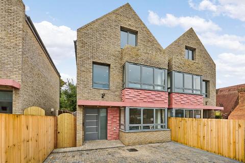 4 bedroom semi-detached house for sale, Hilltop Collection, Streatham