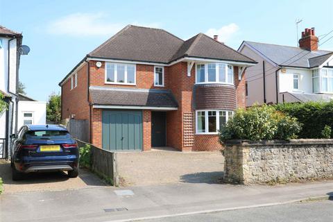 4 bedroom detached house to rent, Southern Road, Thame