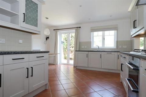 4 bedroom detached house to rent, Southern Road, Thame