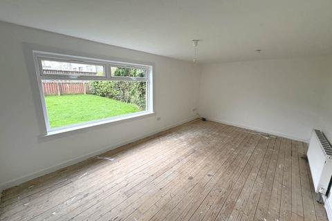 3 bedroom terraced house to rent, Edmiston Drive, Linwood