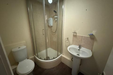 1 bedroom flat to rent, Market Street, Tameside SK14