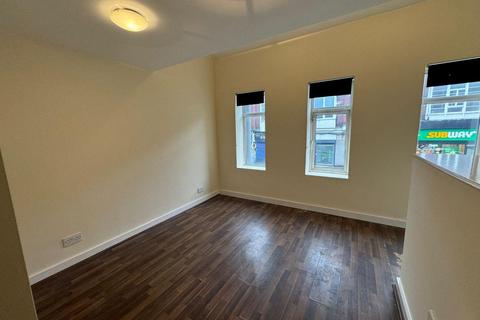 1 bedroom flat to rent, Market Street, Tameside SK14