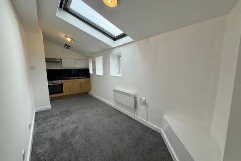 1 bedroom flat to rent, Market Street, Tameside SK14