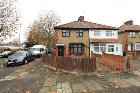 3 bedroom house to rent, Aberdare Road, London, EN3