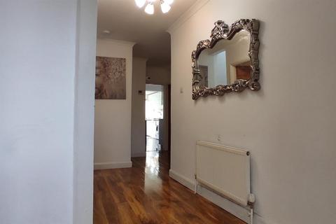 40 Chestnut Grove, Dartford, DA2 7PG