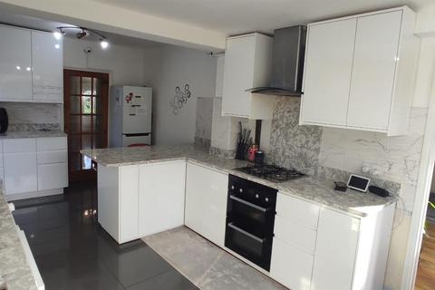 40 Chestnut Grove, Dartford, DA2 7PG