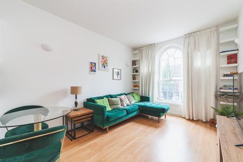 1 bedroom flat to rent, Flat  Helena Square, London SE16