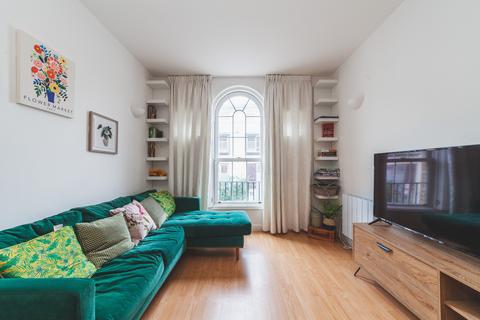 1 bedroom flat to rent, Flat  Helena Square, London SE16