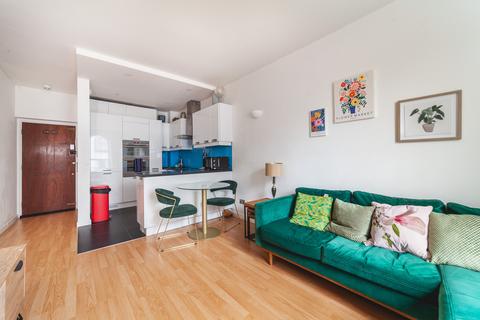 1 bedroom flat to rent, Flat  Helena Square, London SE16