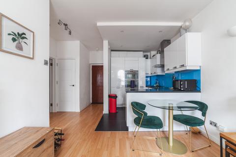 1 bedroom flat to rent, Helena Square, London SE16