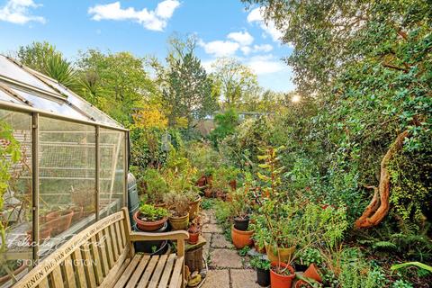 4 bedroom terraced house for sale, Manor Road, Stoke Newington, N16