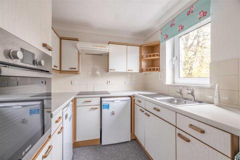 1 bedroom flat for sale, Green Lane, Windsor