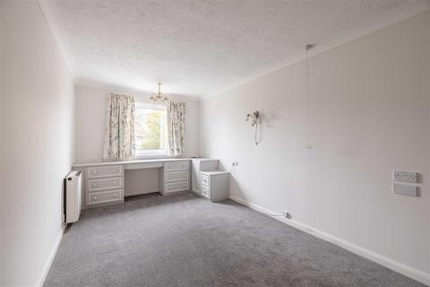 1 bedroom flat for sale, Green Lane, Windsor