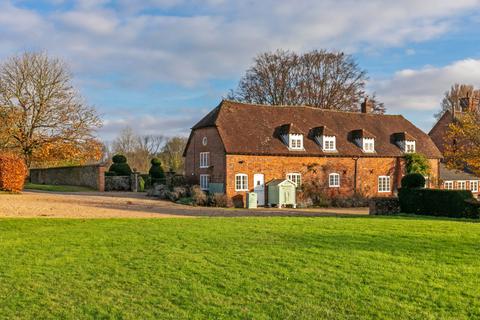 3 bedroom barn conversion to rent, Lynch, Basingstoke, RG25