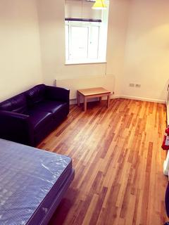 Studio to rent, The Kingsway, Portland House, City Centre, Swansea