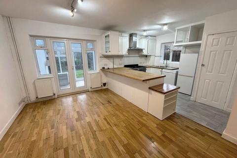 4 bedroom semi-detached house to rent, Worcester Crescent, Mill Hill, London, NW7