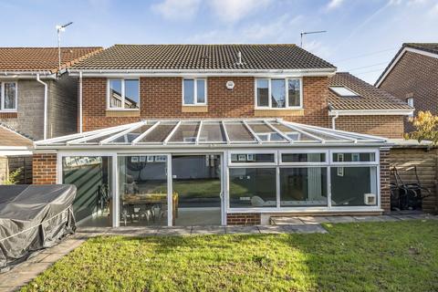 4 Bampton Close, Emersons Green, Bristol, BS16 7QZ