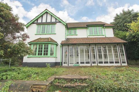 4 bedroom detached house for sale, Woodmansterne Road, Carshalton SM5