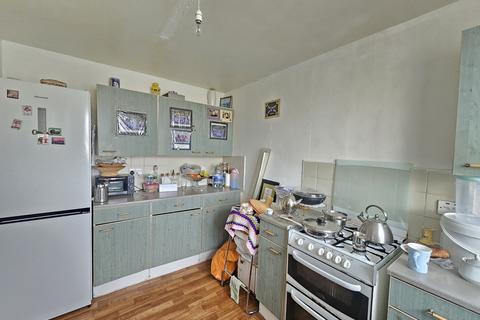 2 bedroom flat for sale, Gorefield House, Canterbury Road, Kilburn, NW6