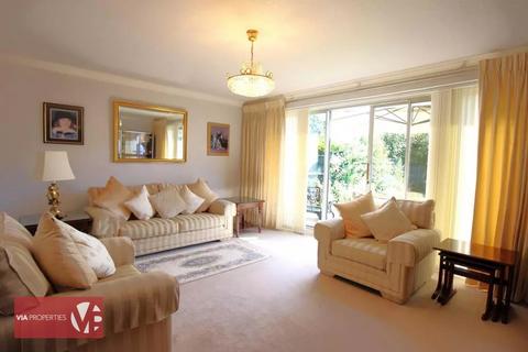20 Cowles, Cheshunt, Waltham Cross, EN7 6HA