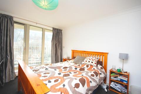 1 bedroom flat to rent, Westmoreland Road Walworth SE17