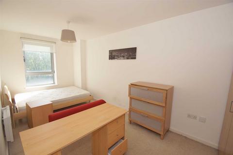 2 bedroom flat to rent, Westray, Leeds City Centre