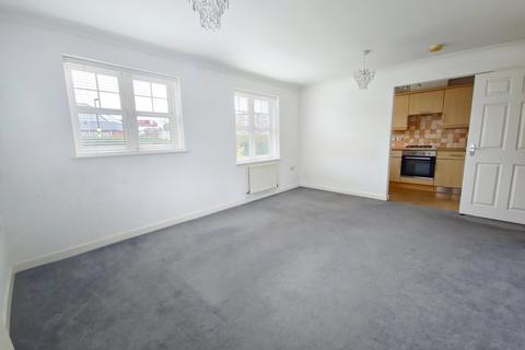 2 bedroom apartment to rent, North Street, Hornchurch, RM11