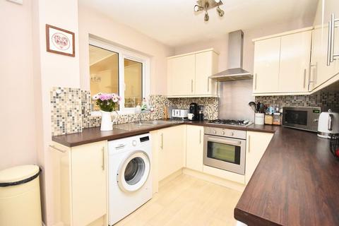 2 bedroom terraced house for sale, Wyngates, Linslade, LU7 2LE