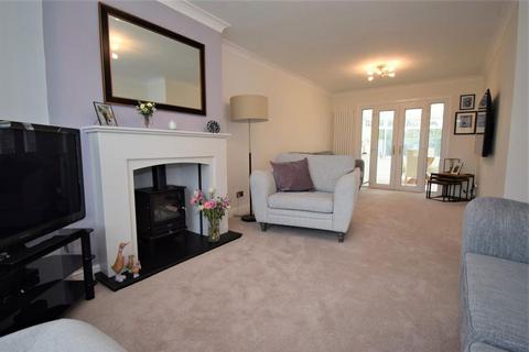 3 bedroom semi-detached house to rent, Sunview Terrace, Sunderland