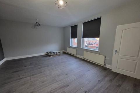 2 bedroom flat to rent, Leighton Street, South Shields