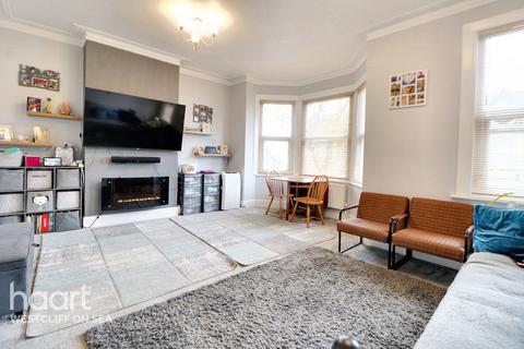 2 bedroom terraced house for sale, Beedell Avenue, Westcliff-On-Sea