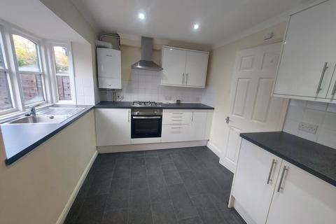 2 bedroom terraced house to rent, Lombardy Rise, Hampshire PO7