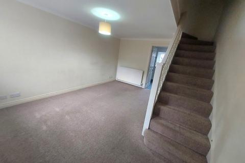 2 bedroom terraced house to rent, Lombardy Rise, Hampshire PO7