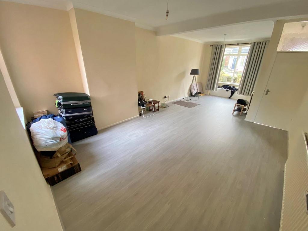 Reception room 1.jpg